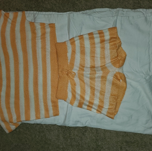 Short set - Picture 3 of 3